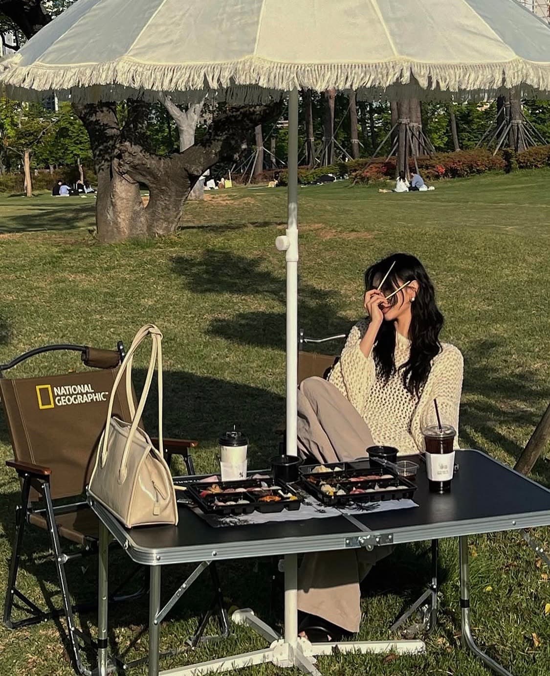 트리밍버드 펀칭 니트 아이보리 상품이미지3