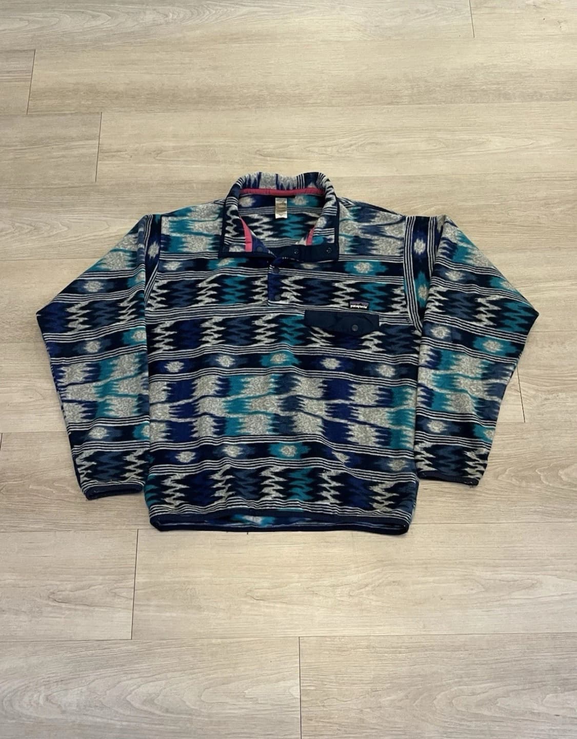 13FW 파타고니아 신칠라 스냅-T 플리스 네이비/블루 이카트 패턴 상품이미지1