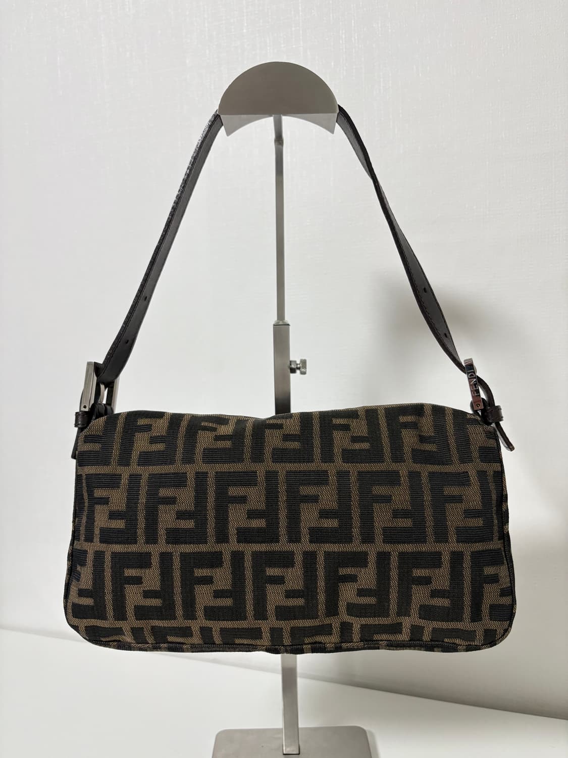 펜디 주카 바게트백  상품이미지5