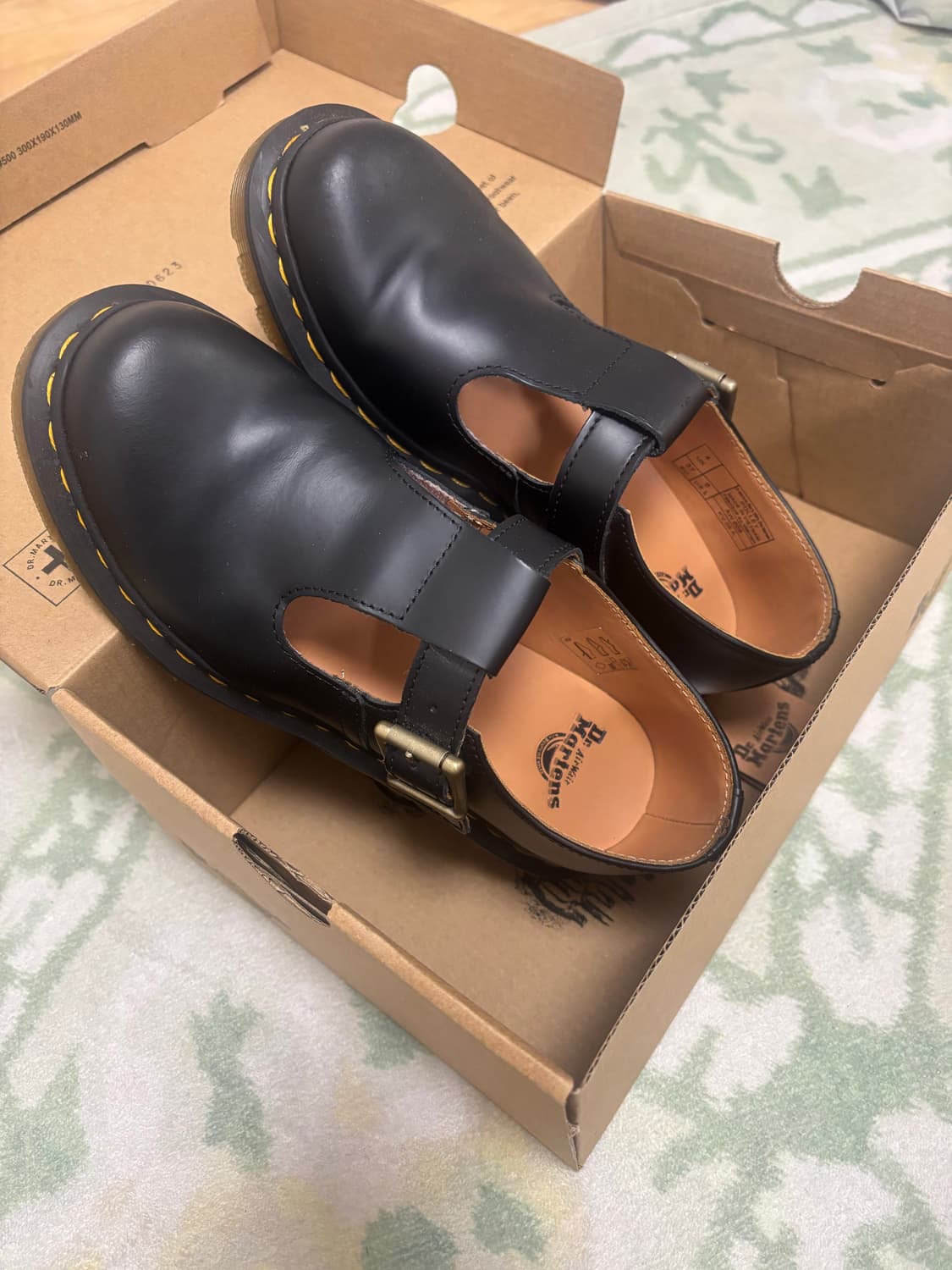 닥터마틴 폴리 스무스 블랙 230 상품이미지1