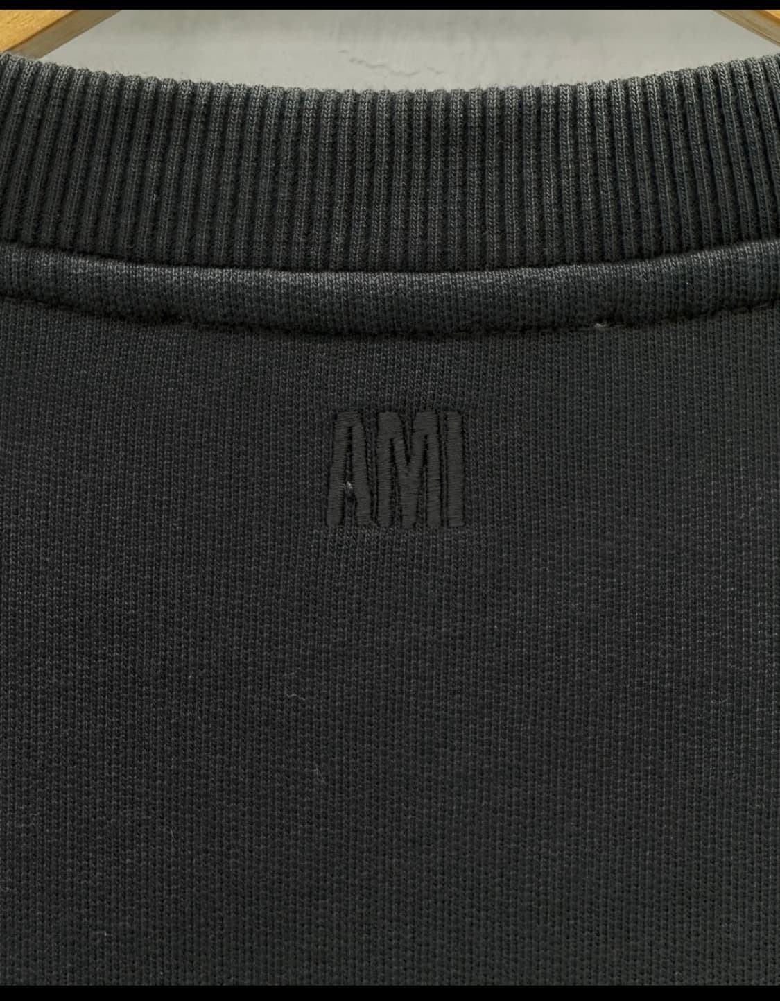 Ami 스몰 하트 로고 맨투맨 상품이미지4