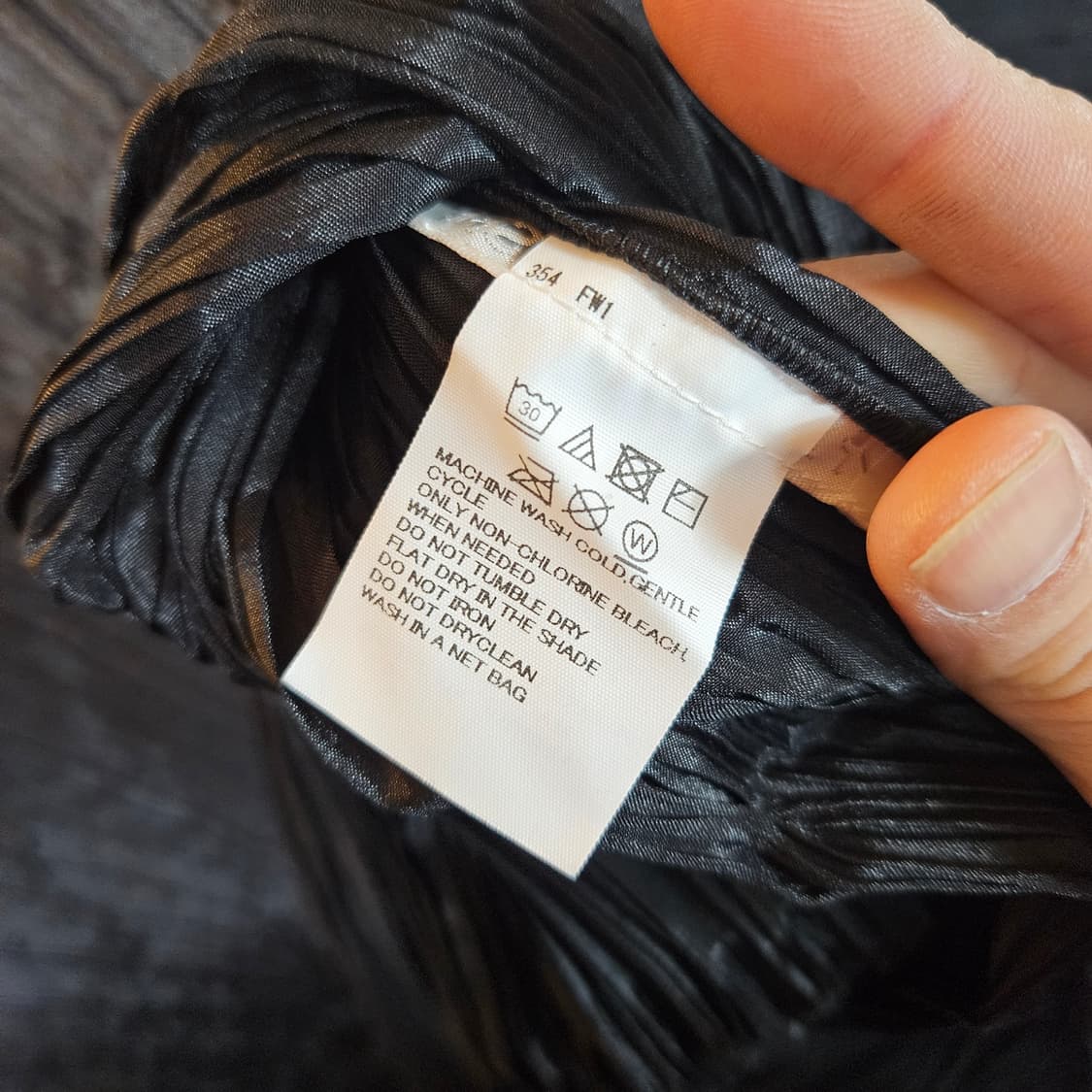 이세이미야케 플리츠플리즈 브이넥 마담 숄 스커프 상품이미지9