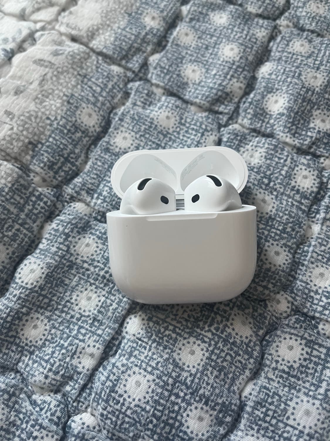 에어팟 4 상품이미지1