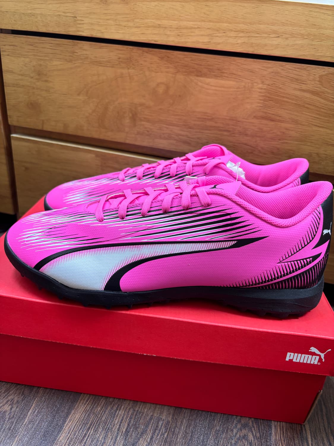 풋살장 존재감 100%⚡ 푸마 ULTRA PLAY TT 290mm 풀박스 상품이미지1