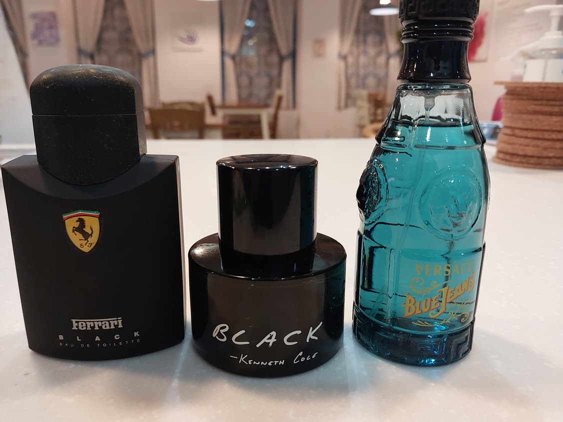 페라리 블랙,케네스콜 블랙, 베르사체 블루진, 향수 3병 일괄판매  상품이미지1