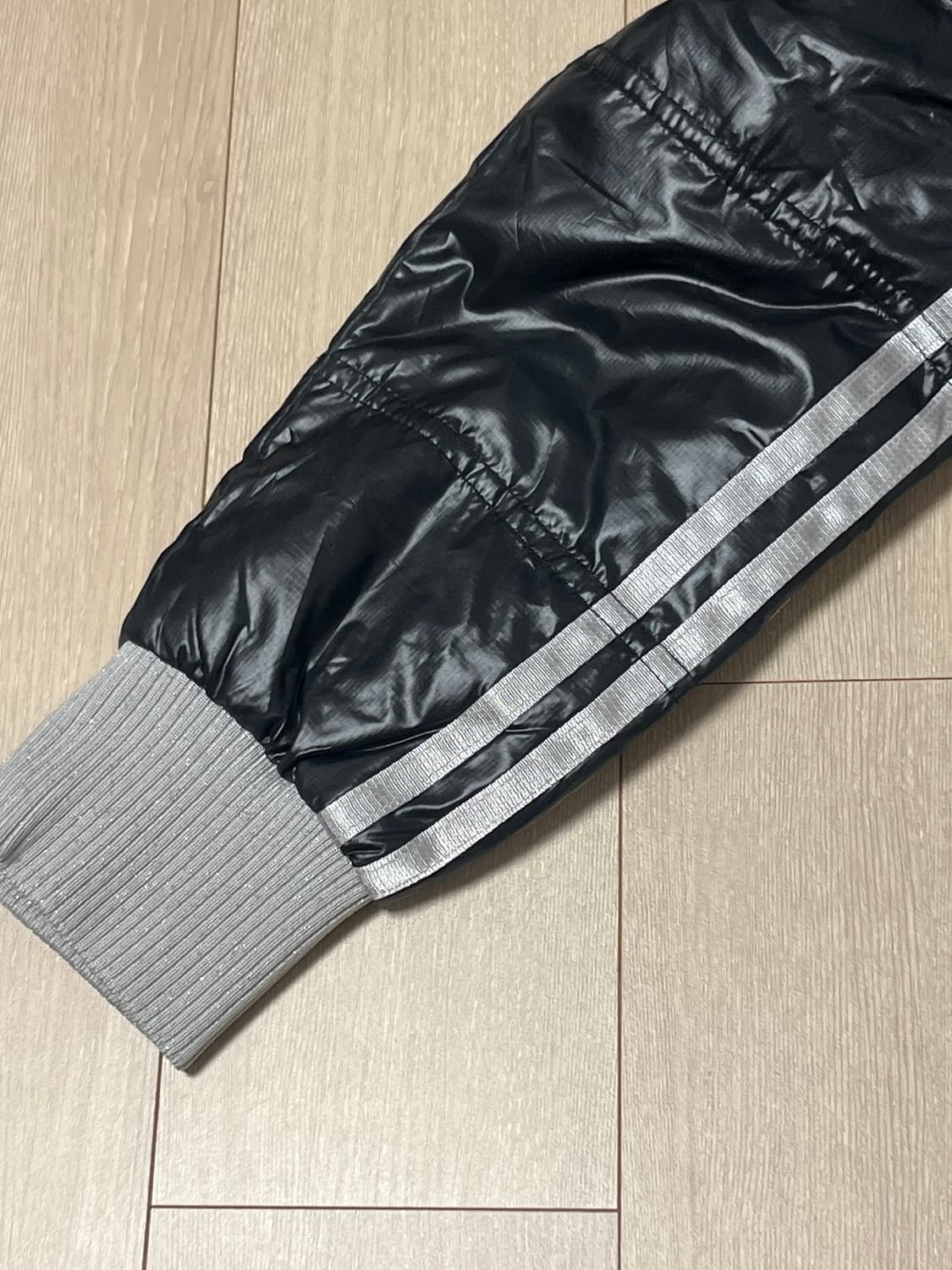 아디다스 빈티지 크롭 패딩 상품이미지2