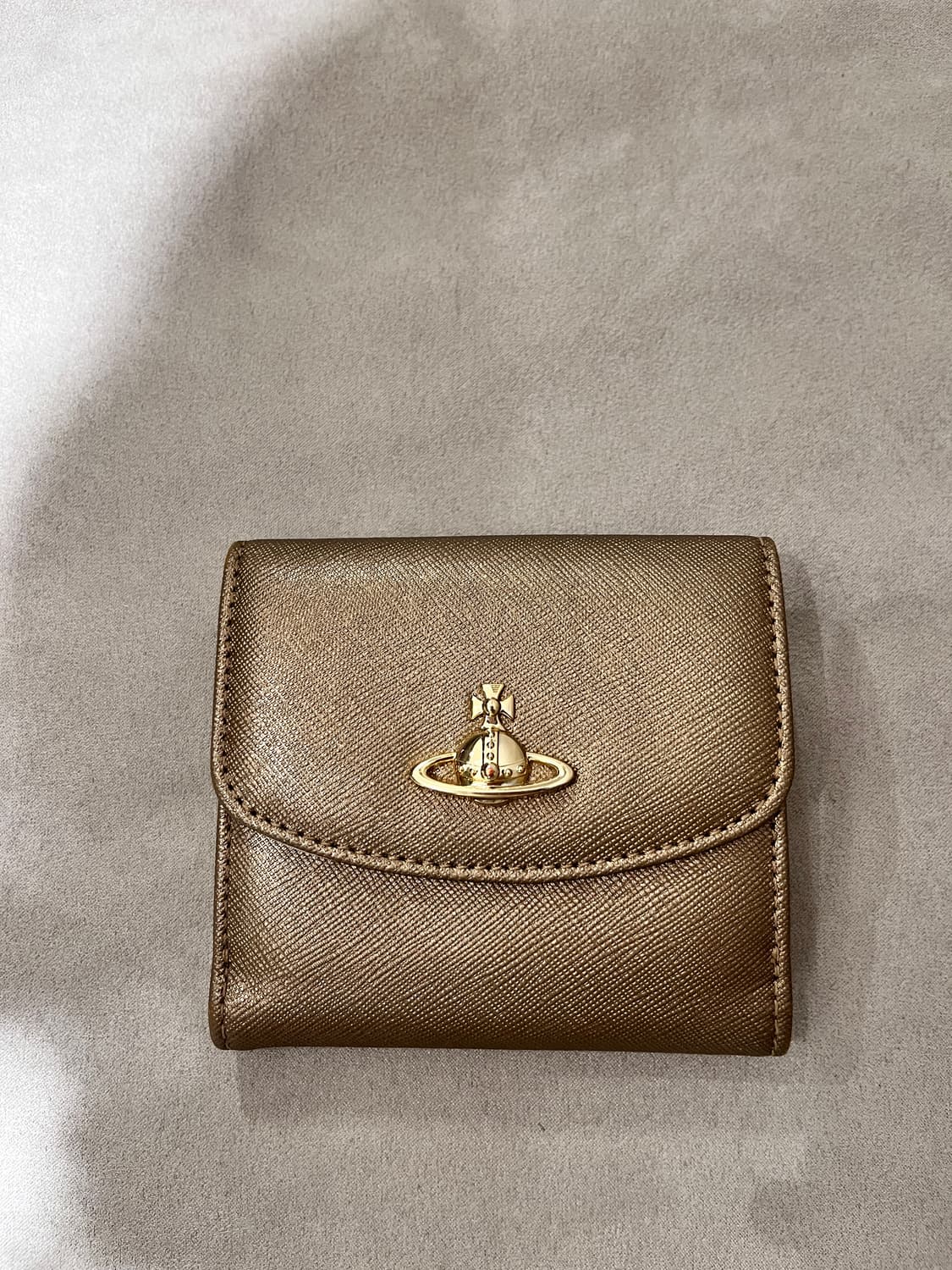 비비안웨스트우드 금장 반지갑 orb 상품이미지1