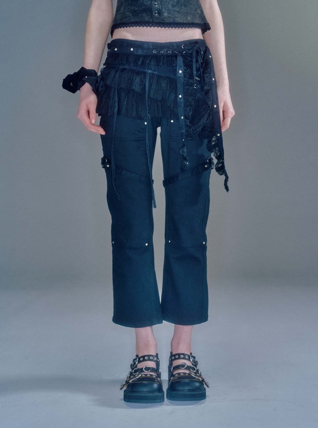 베이컨트 아카이브 bona strap ankle pants 상품이미지1