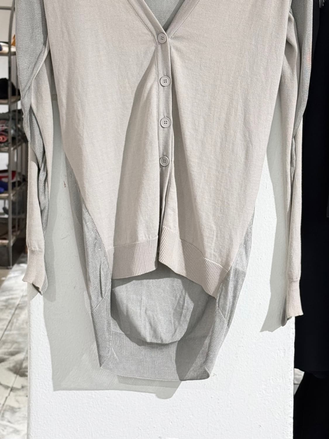 엠엠식스 그레이 패널 딥 브이넥 가디건 상품이미지5