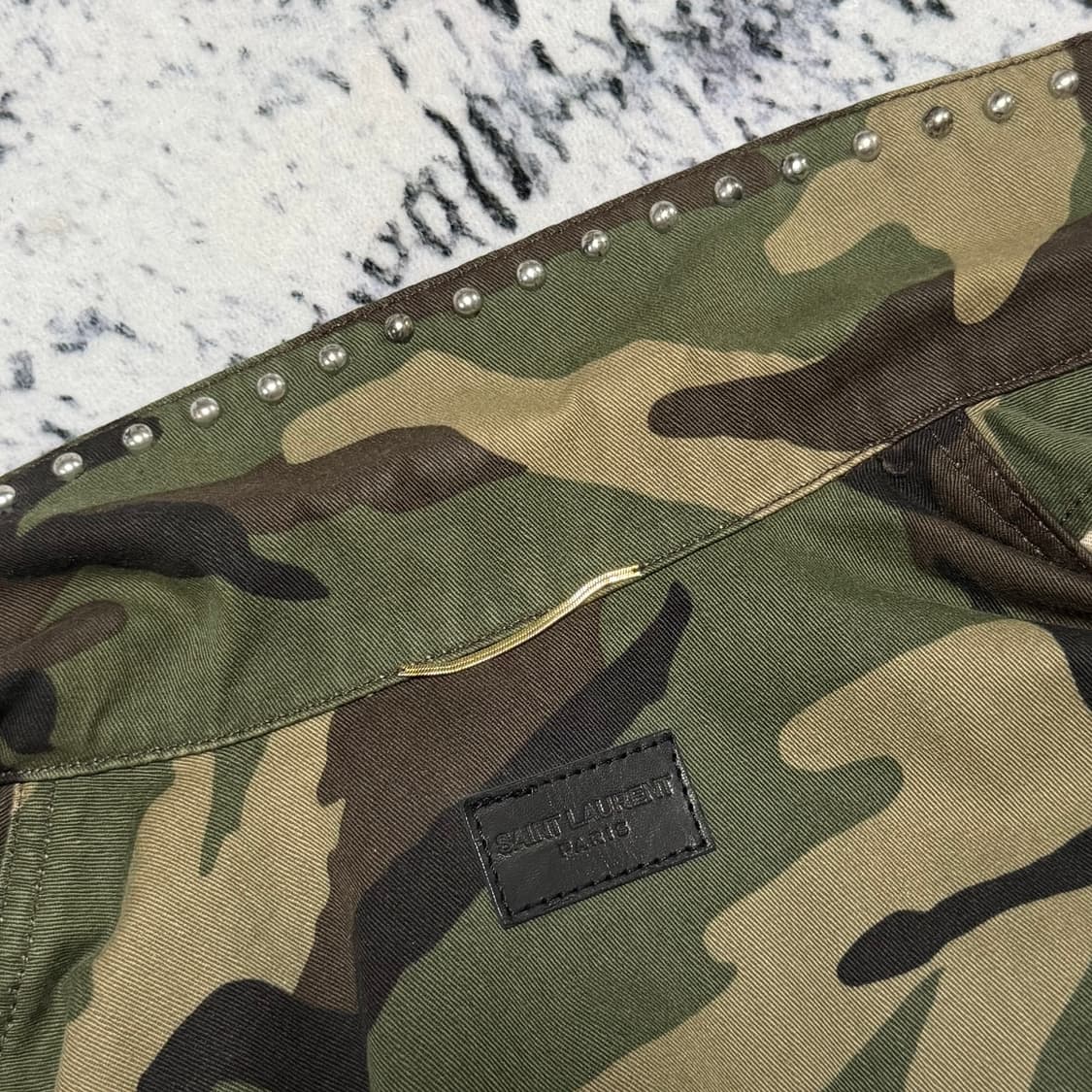 (국문탭) 생로랑 15fw 밀리터리 스터드 카모자켓 L 상품이미지4