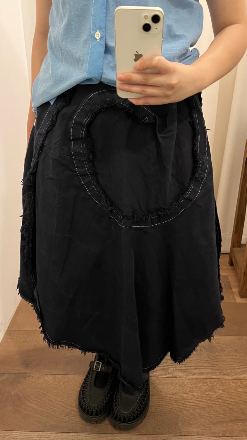 Uncut Loop Shape Distressed Skirt  상품이미지9