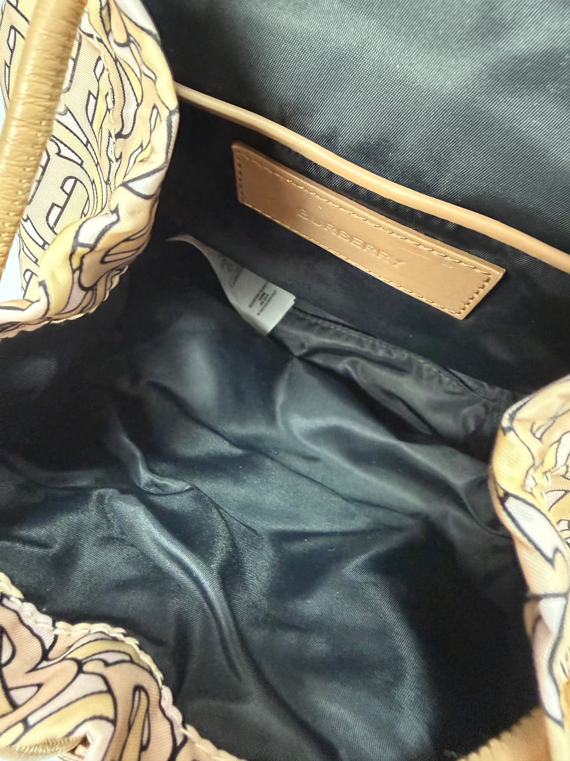 버버리 RUCKSACK 모노그램 프린트 나이론 여성 백팩 상품이미지8