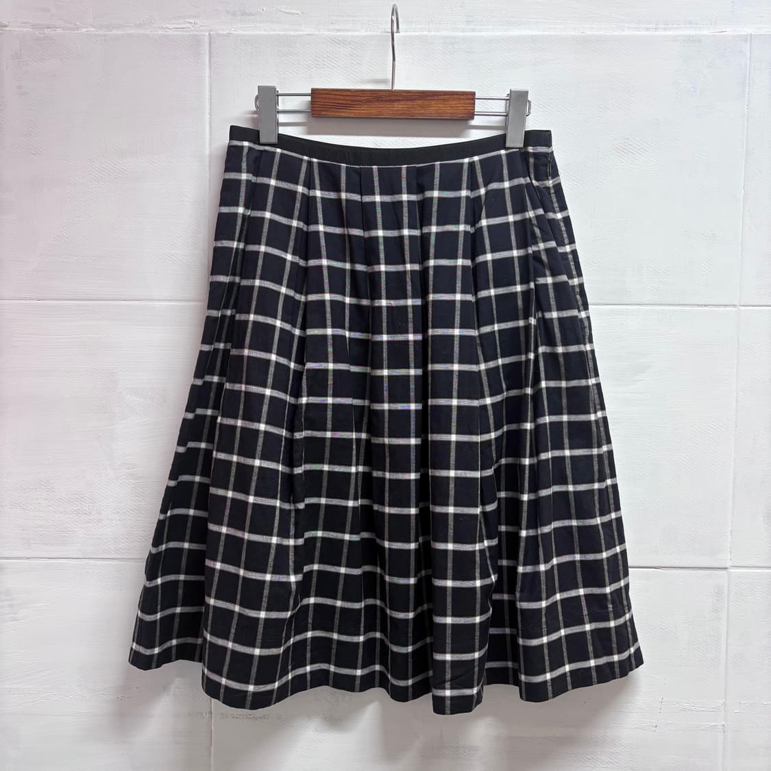 마가렛호웰 Margaret Howell 코튼 체크 주름 미디스커트  상품이미지1