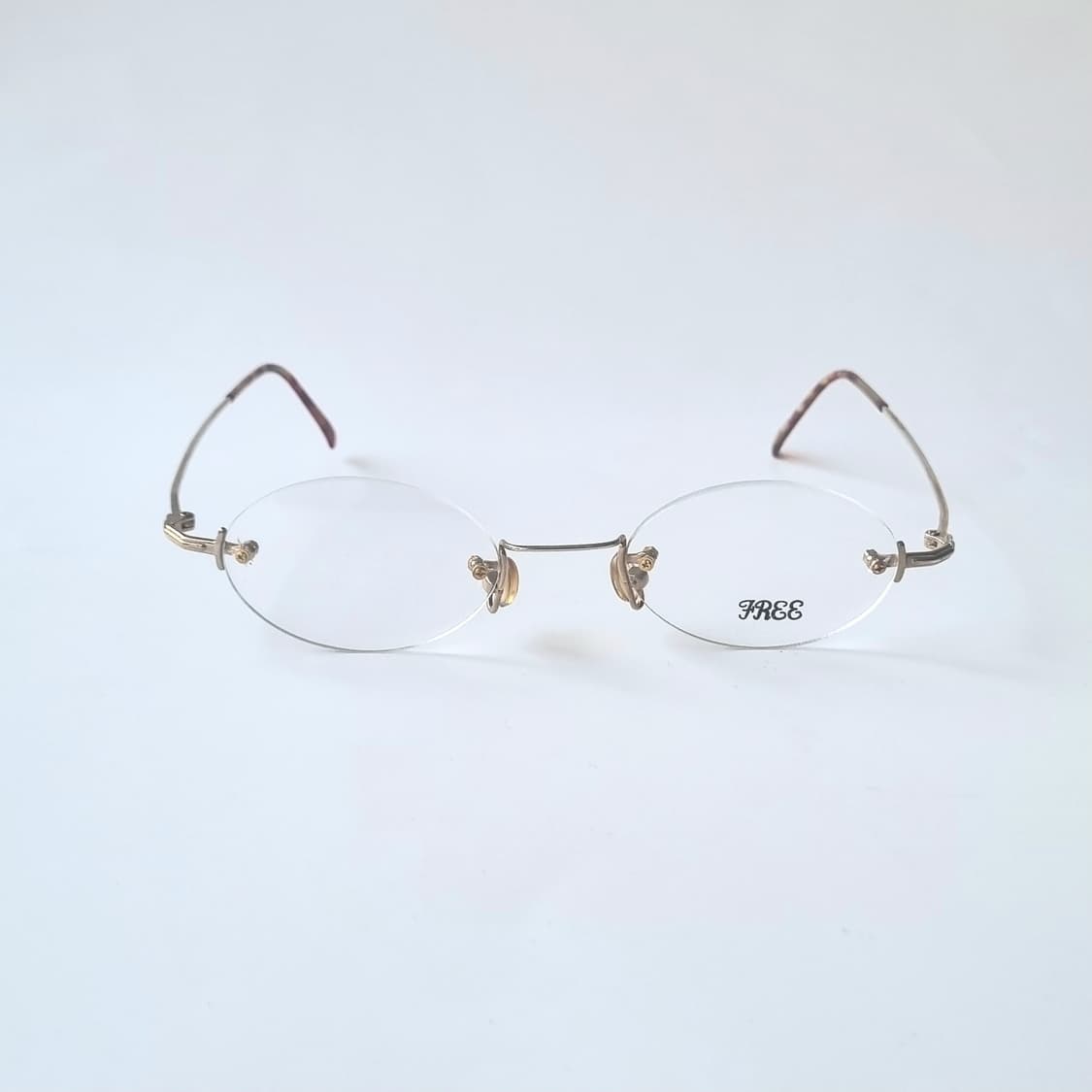 데드스탁 오벌형 심플한 무테 안경테 564 상품이미지3