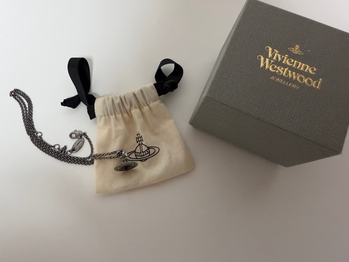 비비안웨스트우드 목걸이 Petite Orb Pendant Necklace 상품이미지4