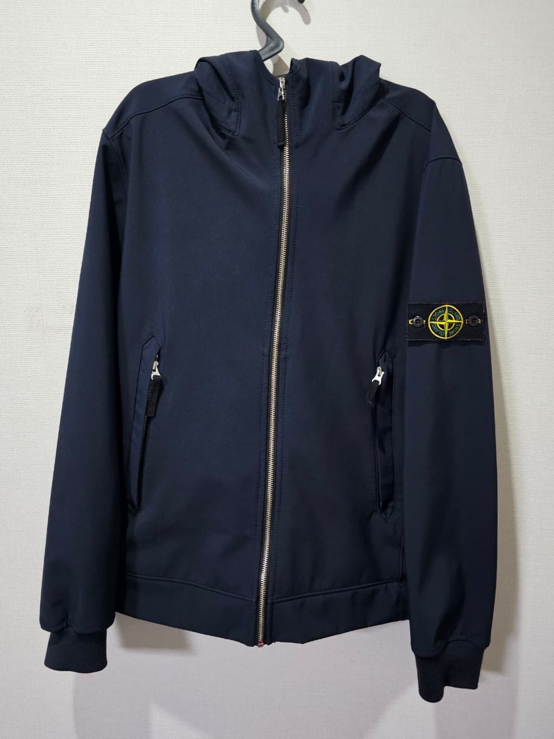 정품 스톤아일랜드 20SS 소프트쉘 후드 점퍼 자켓 100 / L 상품이미지1