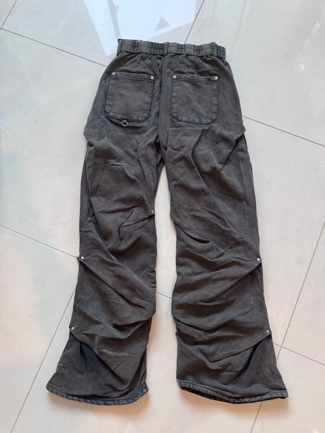 TUCK SWEAT PANTS 랜덤 턱 스웨트 팬츠 상품이미지8