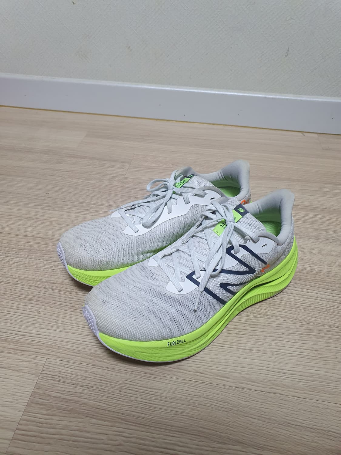 뉴발란스 퓨어셀 프로펠 v4 러닝화 285 상품이미지4