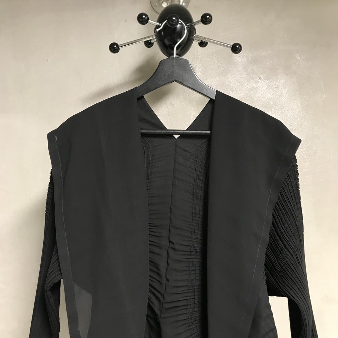 이세이 미야케 가디건 블랙 2(W) 상품이미지2