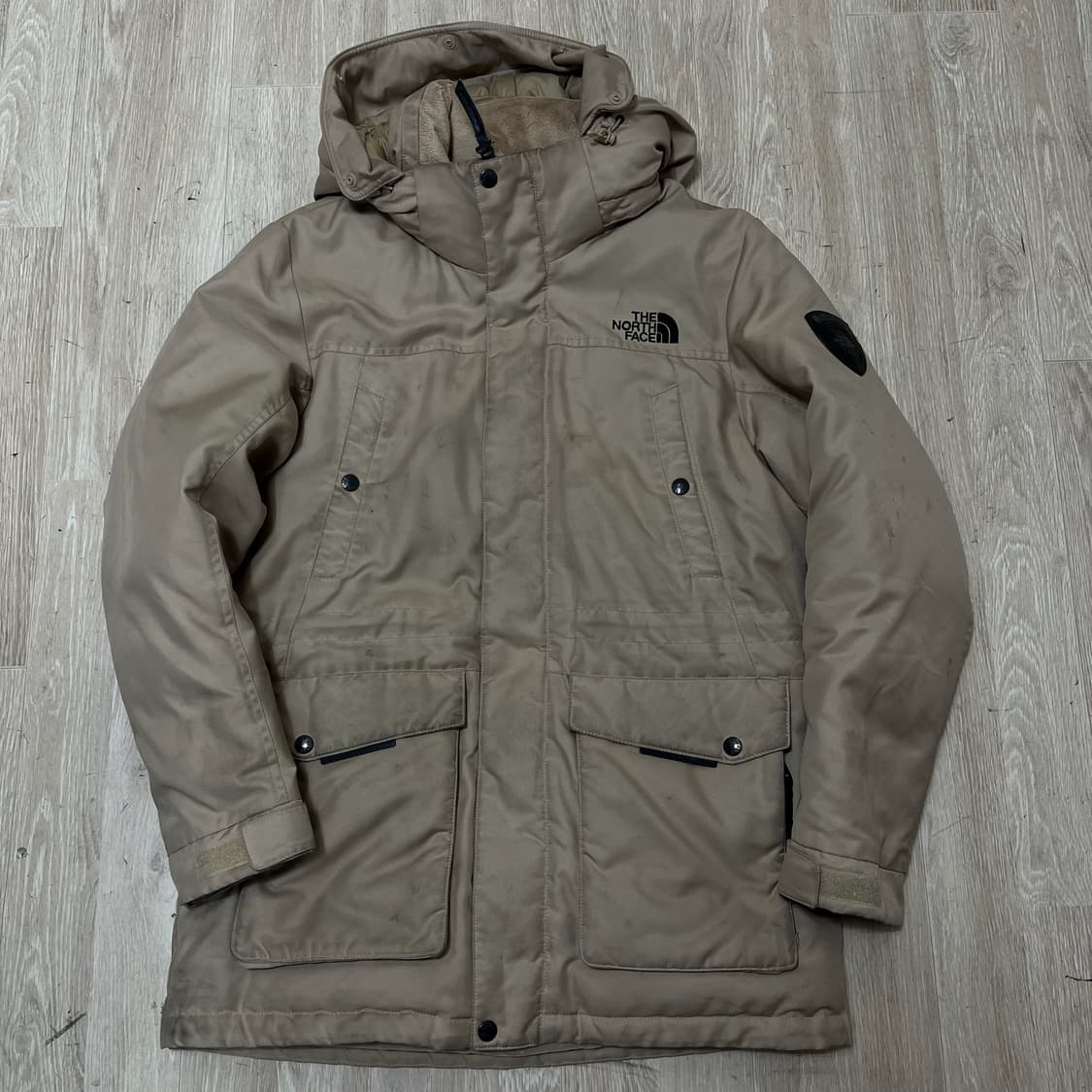 노스페이스 맥머도 시리즈 덕다운 후드 패딩 점퍼 [베이지] S/90 상품이미지1