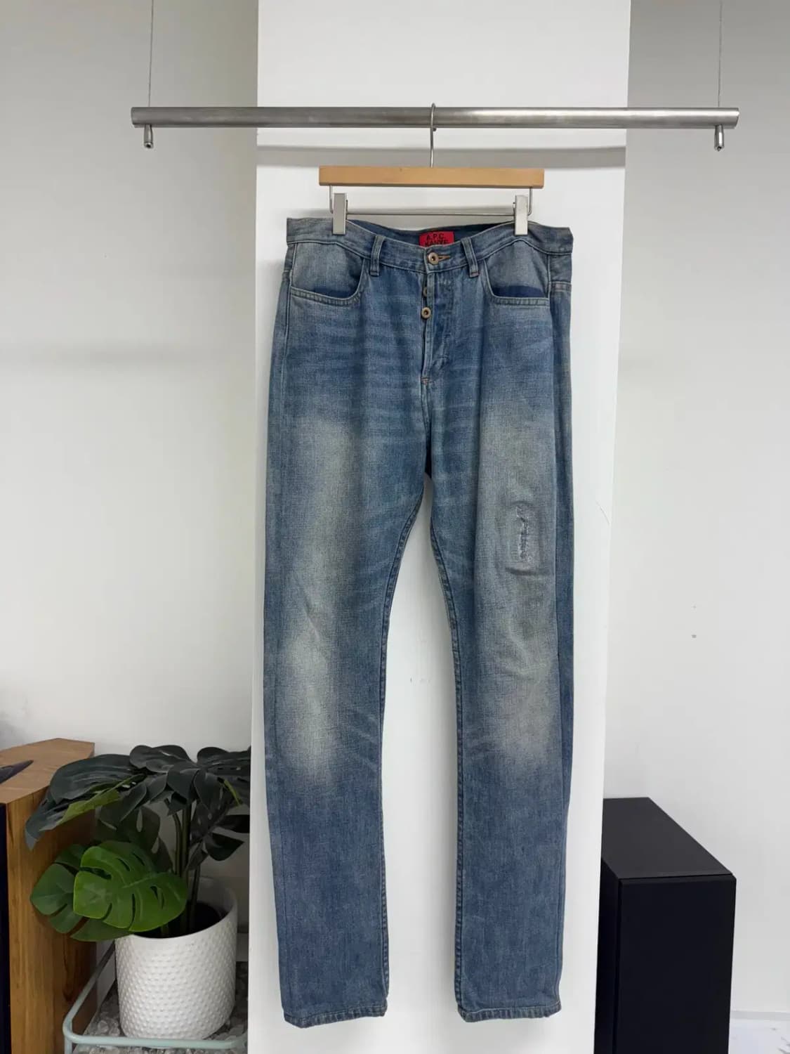 칸예 웨스트 X A.P.C 데님 팬츠 상품이미지1