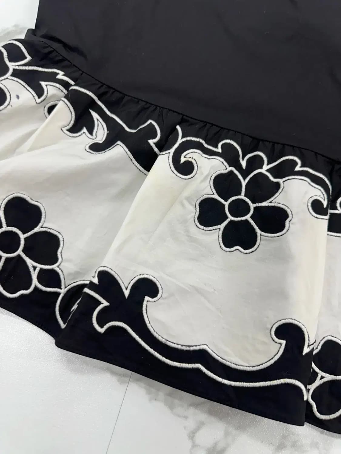 모스키노 플라워 디테일 원피스 상품이미지3