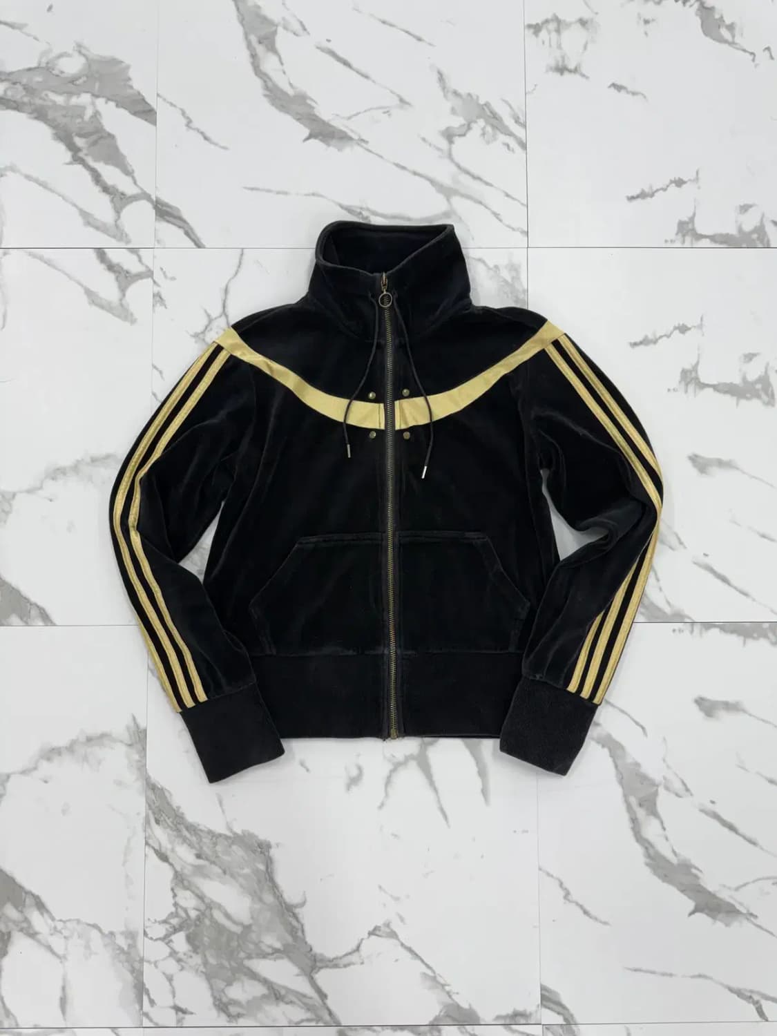 아디다스 벨루어 블랙 트랙탑 상품이미지1