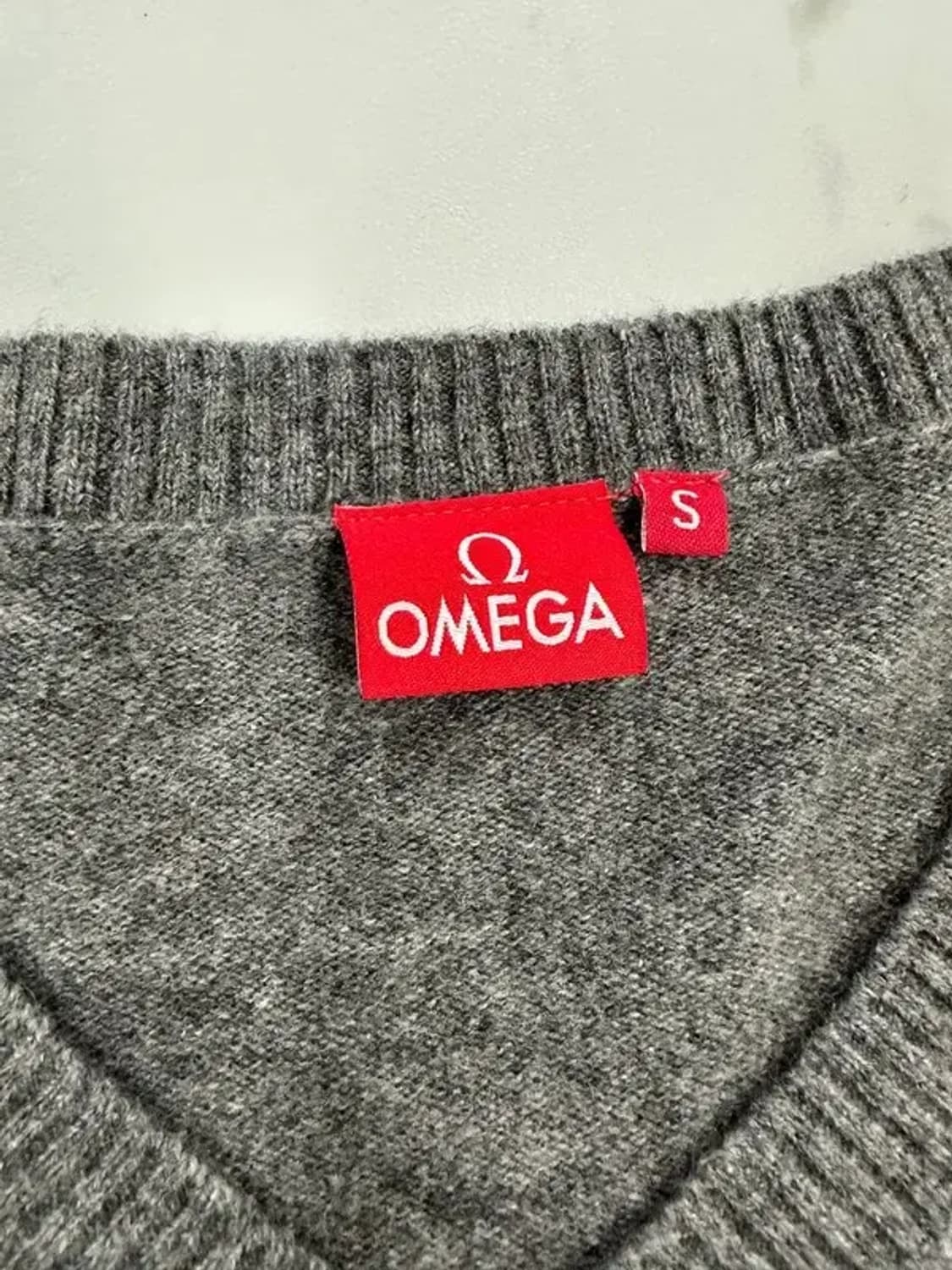 오메가 캐시미어 100% 브이넥 니트 상품이미지4