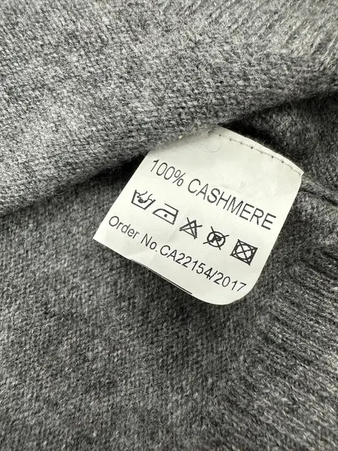 오메가 캐시미어 100% 브이넥 니트 상품이미지5