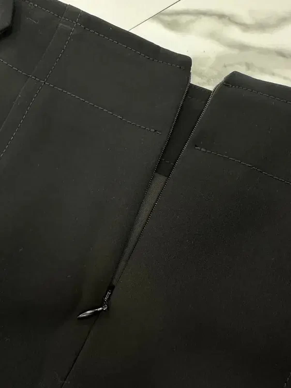 지방시 블랙 미디 스커트 상품이미지4