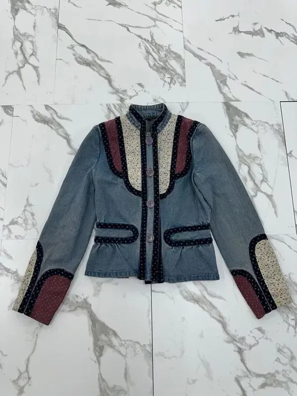 마크제이콥스 플라워 디테일 데님 자켓 상품이미지1