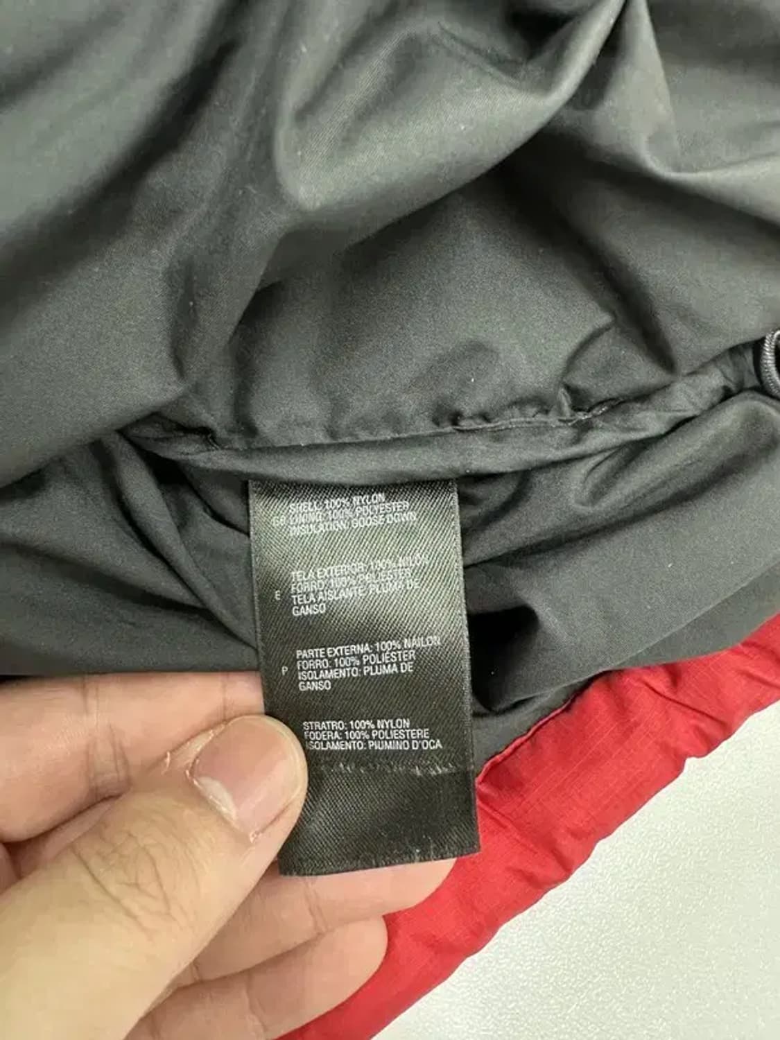 노스페이스 700 눕시 검빨 패딩 상품이미지4