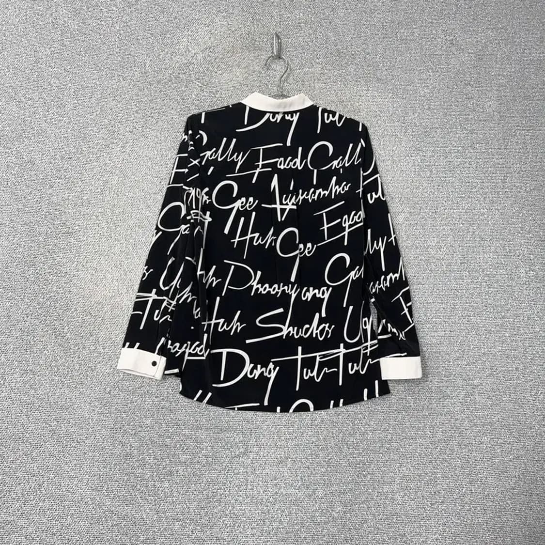 마인드브릿지 스펠 패턴 여성 블랙 셔츠 55 상품이미지2