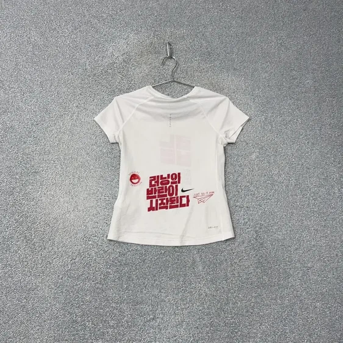 나이키 드라이핏 여성 기능성 반팔티 S 상품이미지2