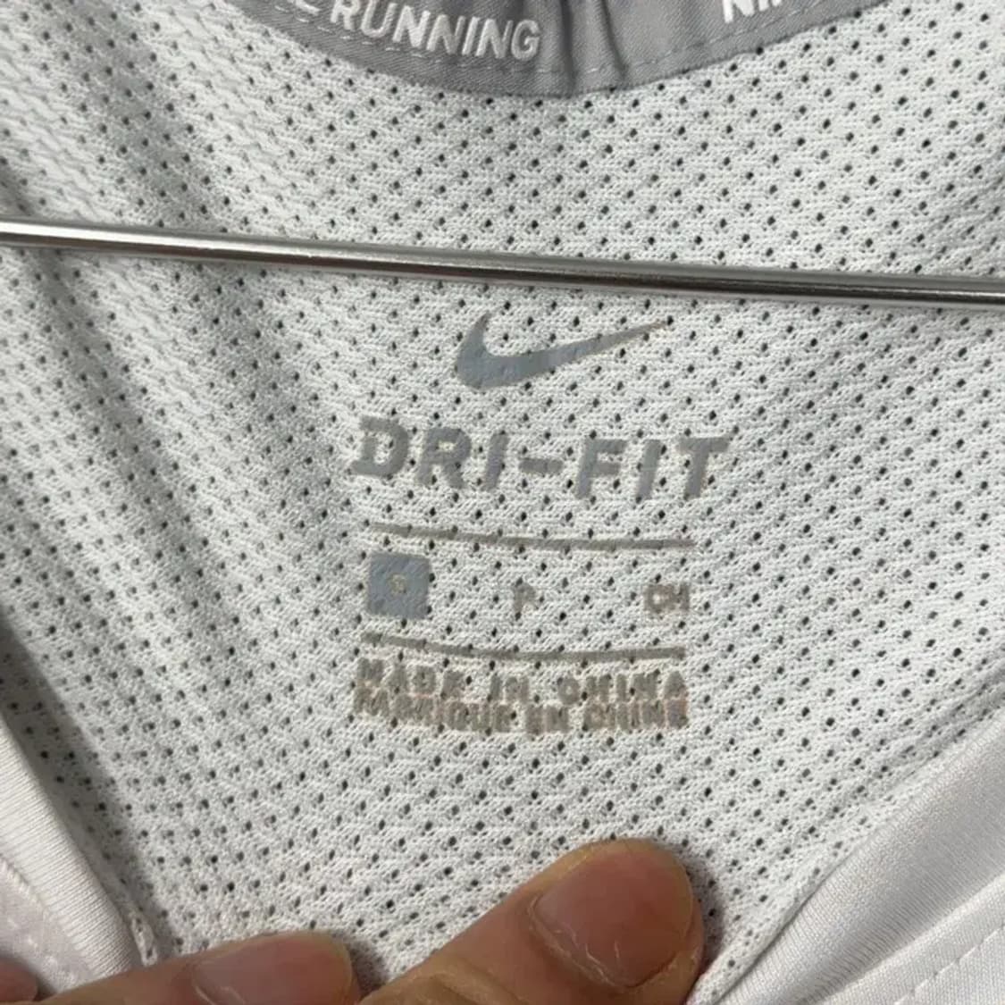 나이키 드라이핏 여성 기능성 반팔티 S 상품이미지5
