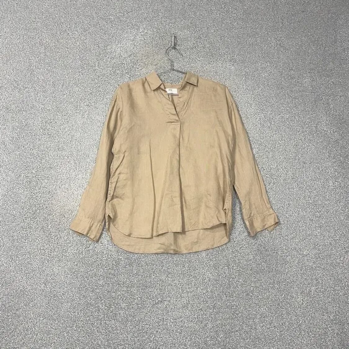유니클로 베이지 브이넥 린넨 셔츠 S 상품이미지1