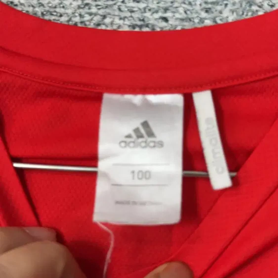 아디다스 레드 로고 삼선 반팔티 100 상품이미지3