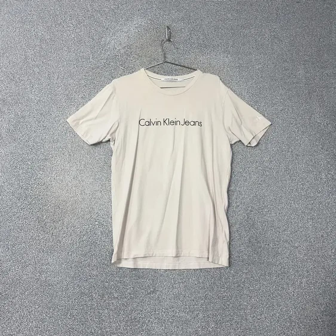 캘빈클라인 베이지 로고 반팔티 XL 상품이미지1