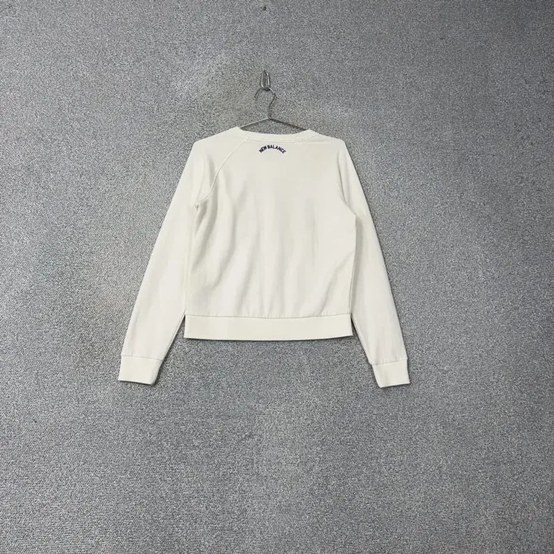 뉴발란스 보스턴 로고 크림 맨투맨 M 상품이미지2