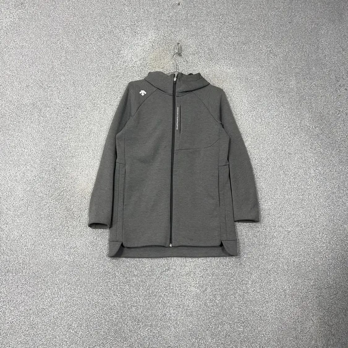 데상트 여성 로고 롱 후드집업 M 상품이미지1