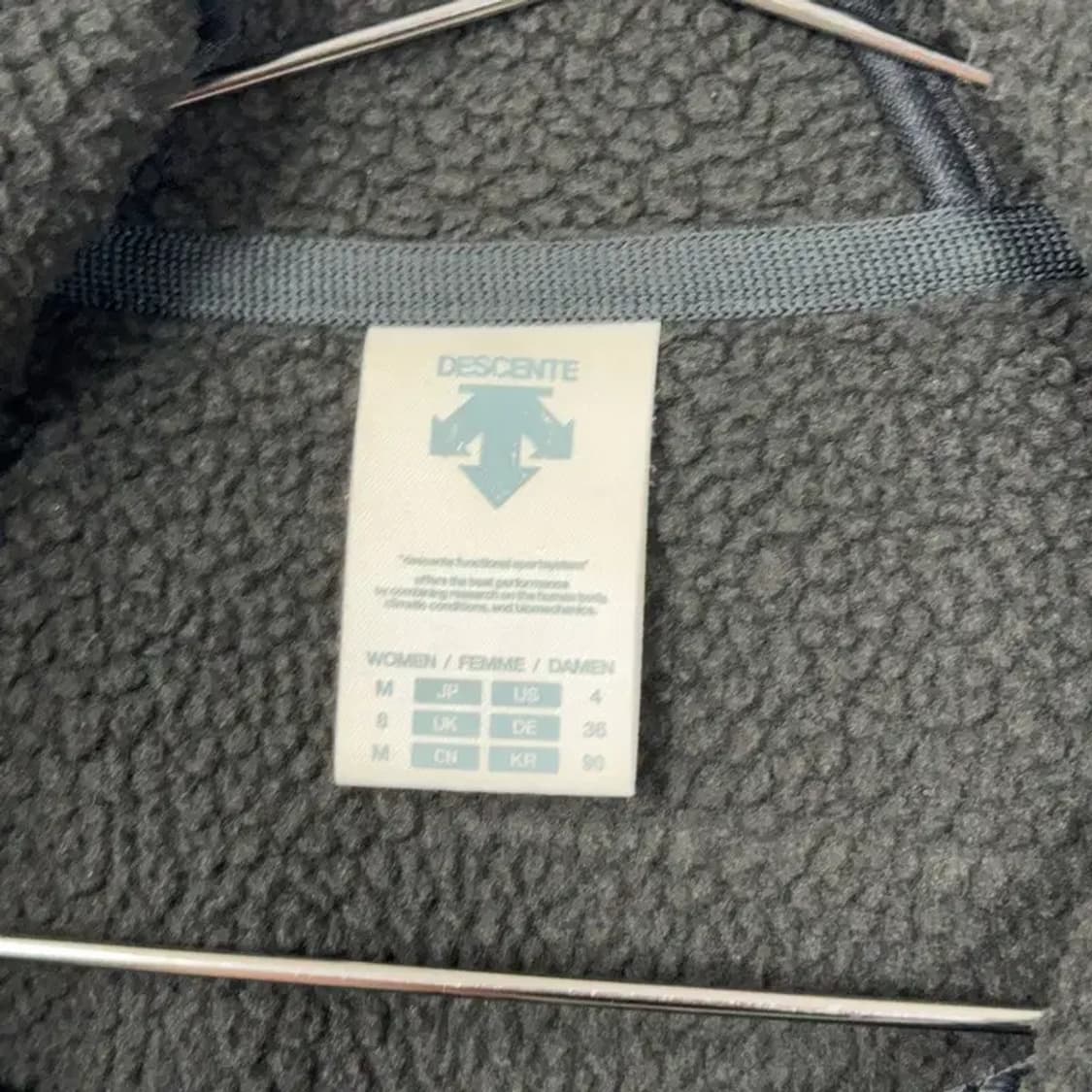 데상트 여성 로고 롱 후드집업 M 상품이미지3