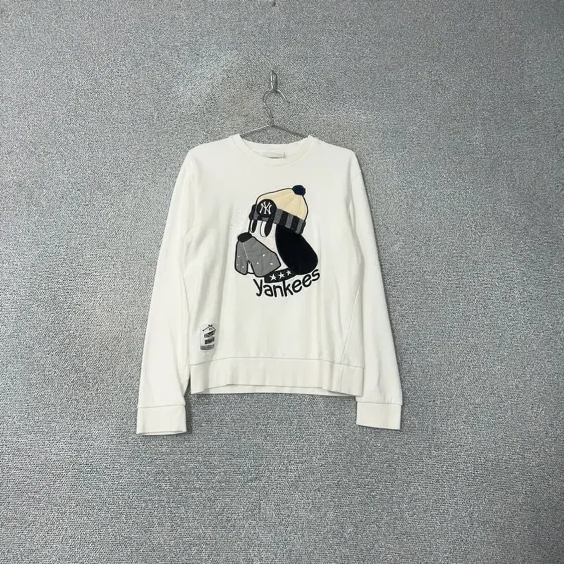 MLB 뉴욕양키즈 로고 화이트 맨투맨 95 상품이미지1