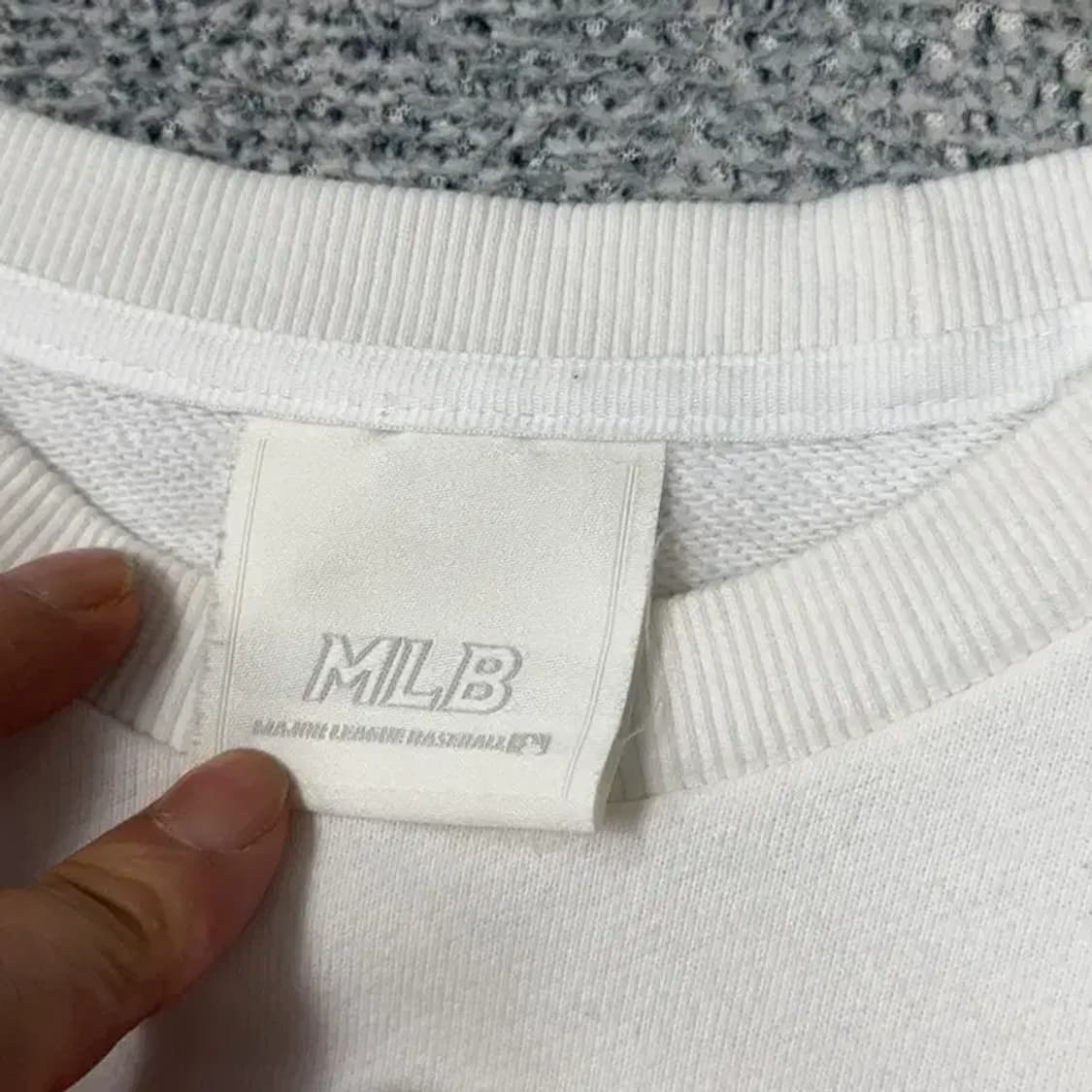 MLB 뉴욕양키즈 로고 화이트 맨투맨 95 상품이미지5