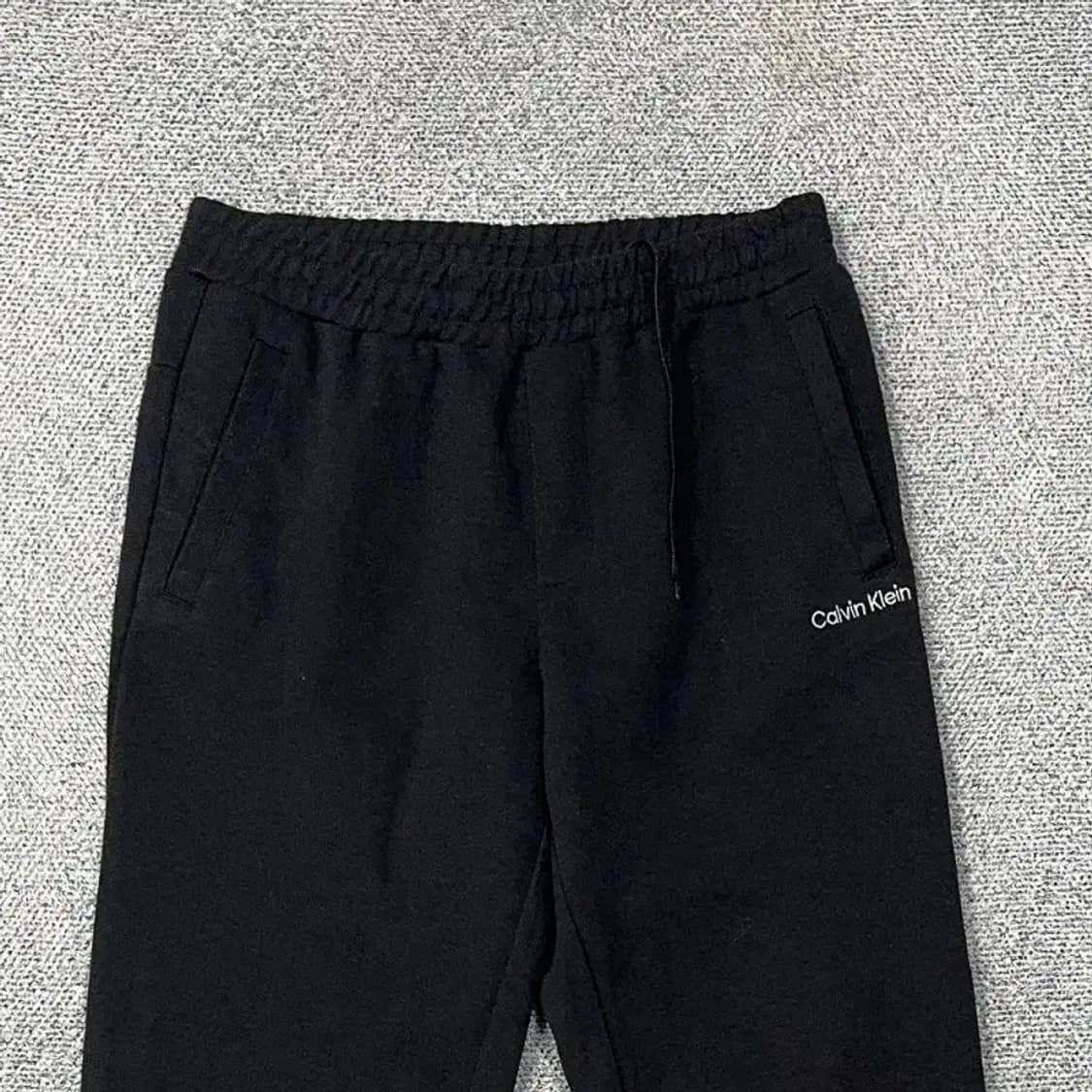 캘빈클라인 스펠로고 조거팬츠 L 상품이미지3