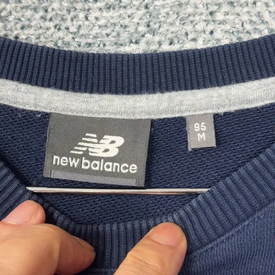 뉴발란스 네이비 로고 캐주얼 맨투맨 M 상품이미지3