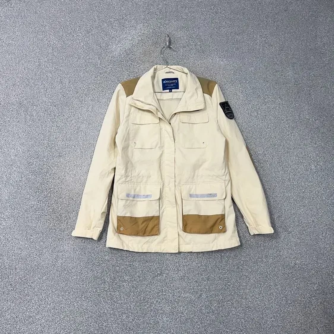 디스커버리 캐주얼 쿼드포켓 바람막이 자켓 100 상품이미지1