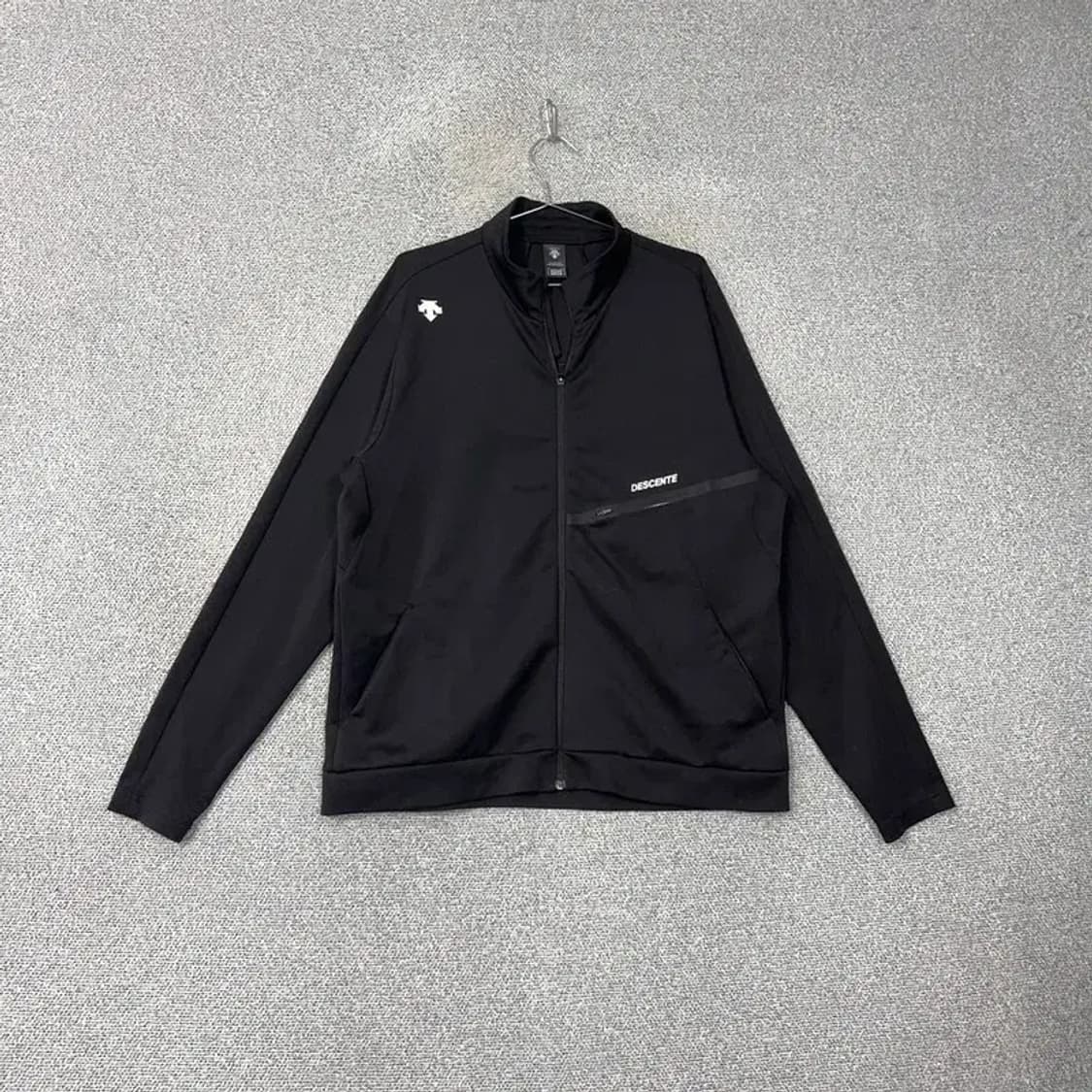 데상트 로고 기능성 집업 저지 120 상품이미지1