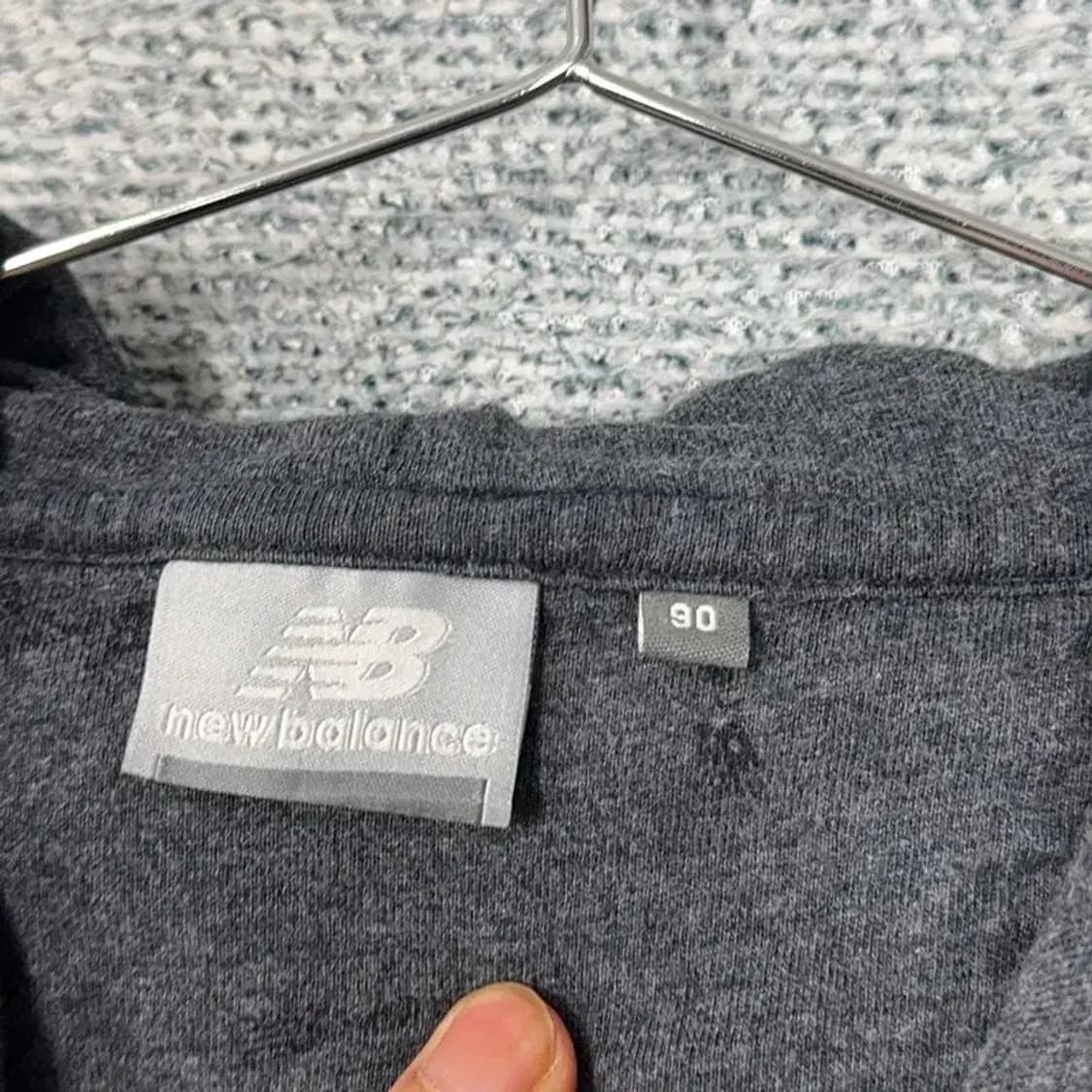 뉴발란스 그레이 프린팅 로고 후드티 90 상품이미지3