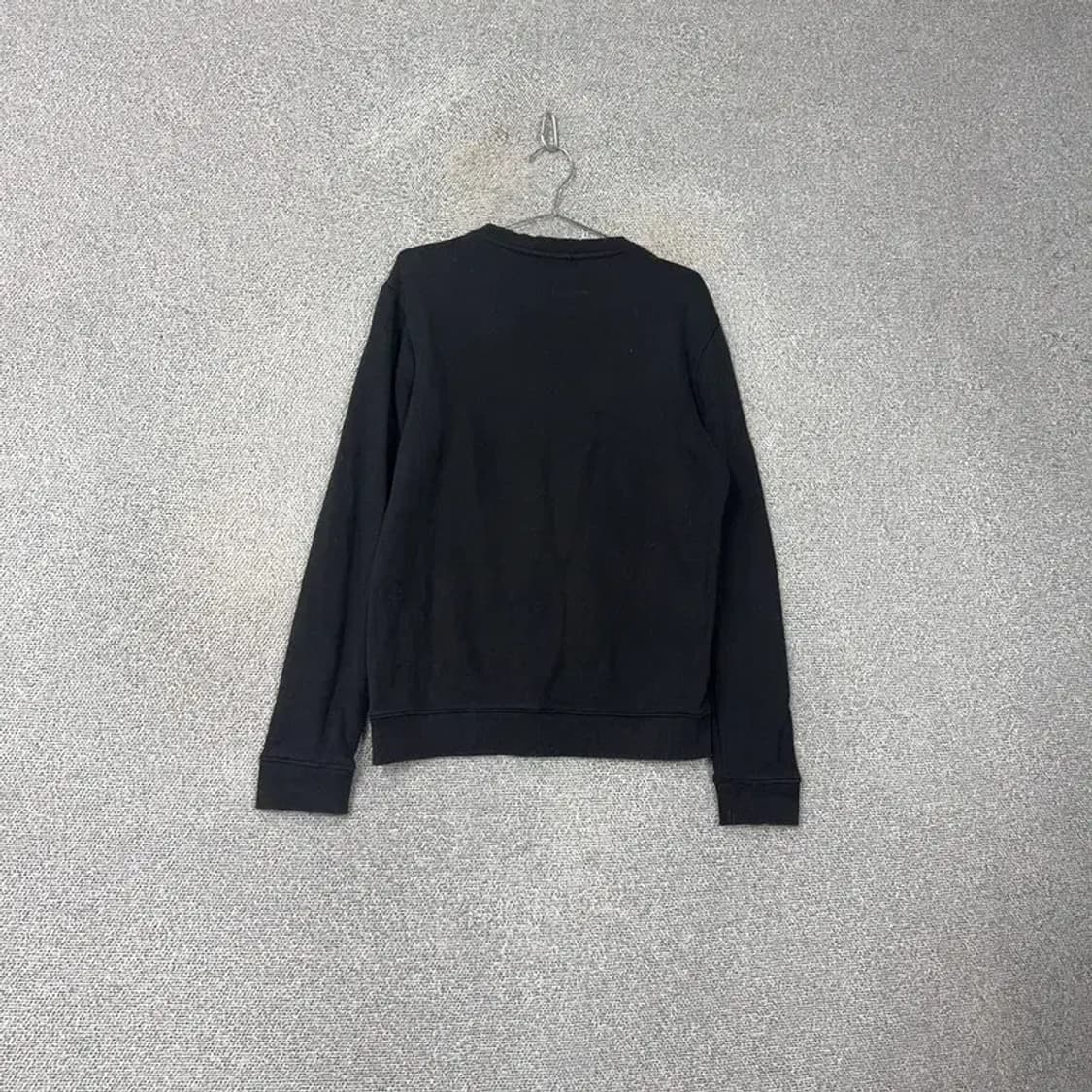 버커루 프린팅 블랙 맨투맨 M 상품이미지2