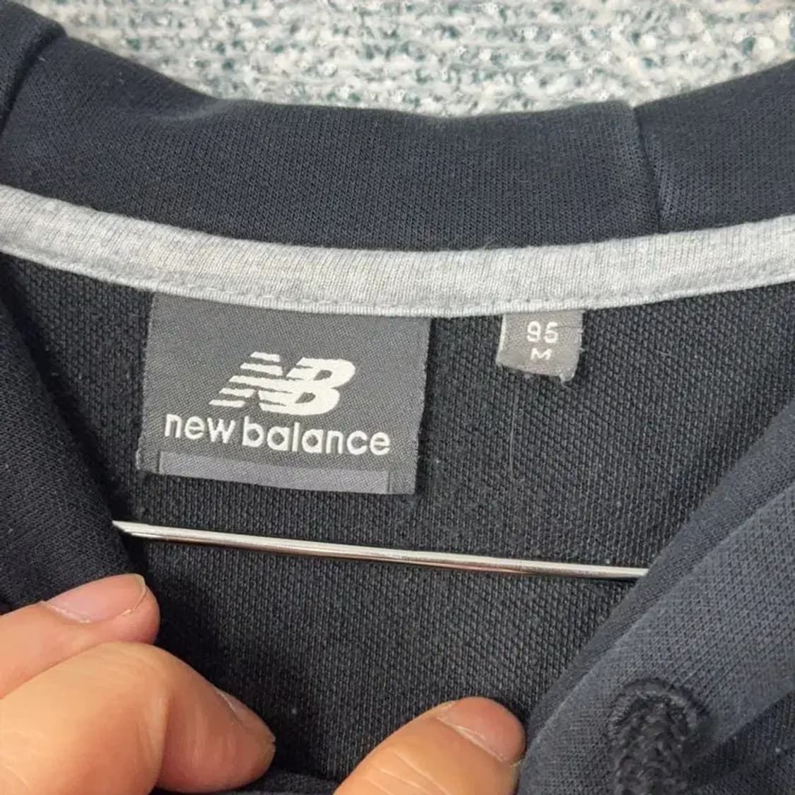 뉴발란스 프린팅 로고 블랙 후드티 M 상품이미지3